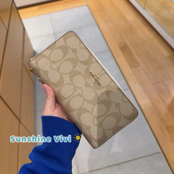 NWT Coach Long Zip Around Wallet In Signature Canvas C4452 LIGHT KHAKI/CHALK - Picture 1 of 5